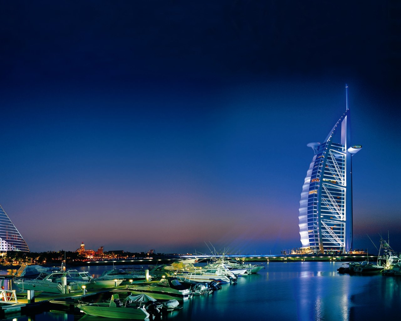 Dubai United Arab Emirates Sea View Wallpaper
