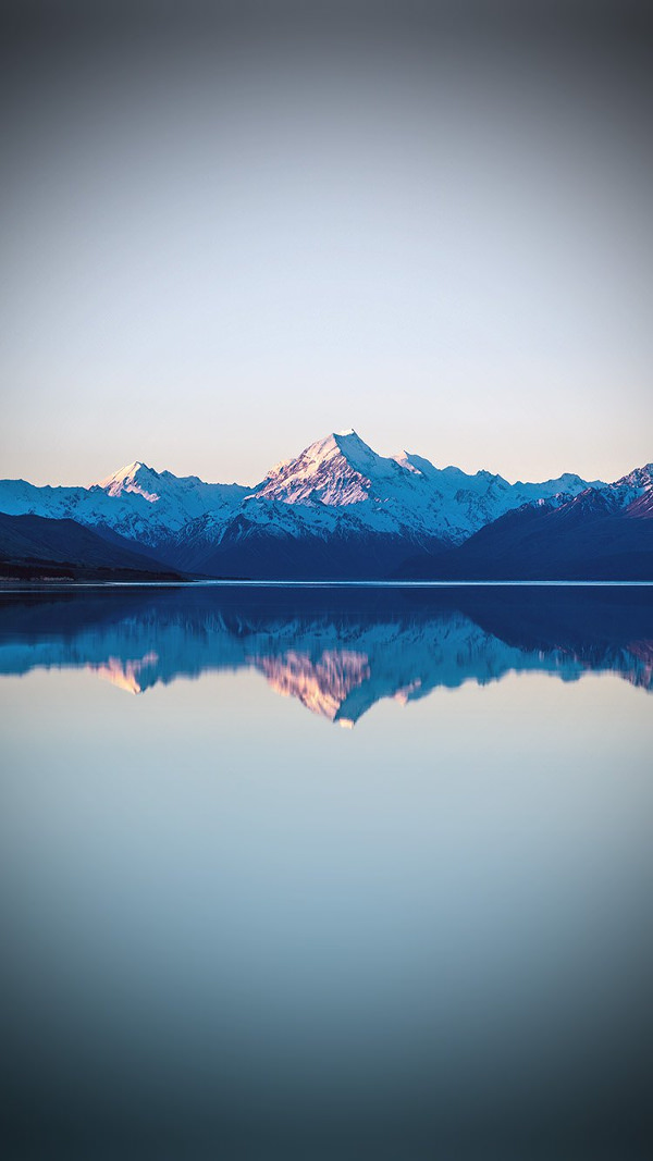 Free Reflection lake Blue Mountain iPhone Background