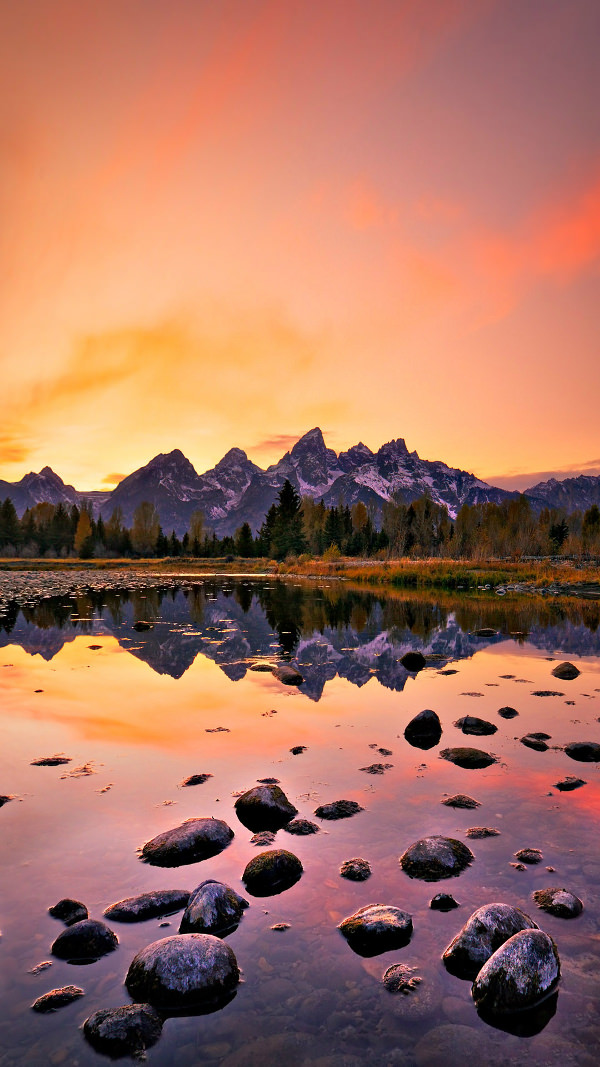 Mountain Lake Sunset iPhone 6 Background
