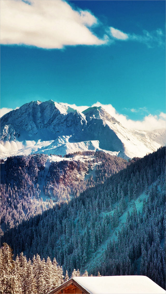 White Chalet Mountains iPhone 5s Background