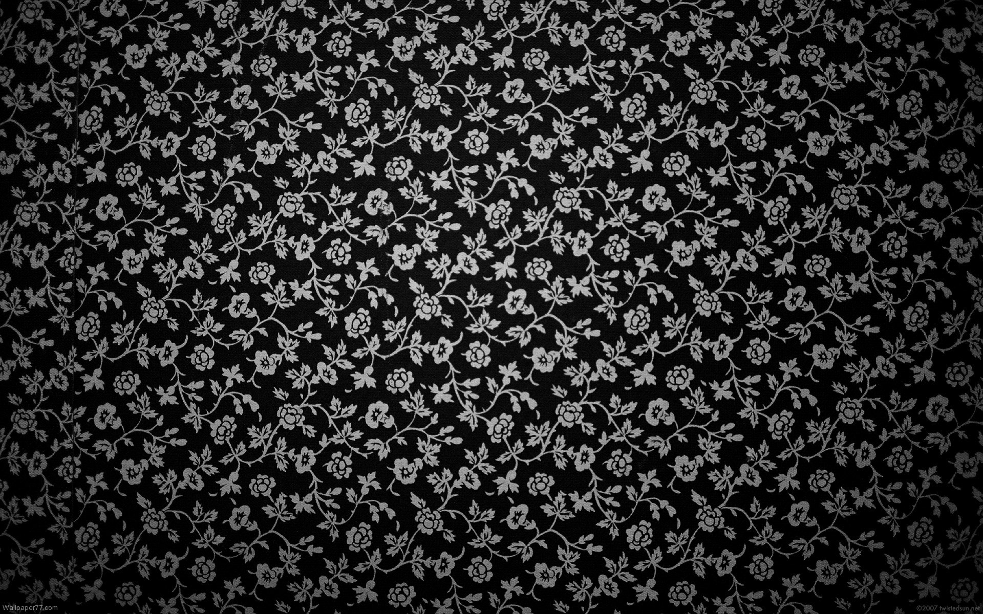 Dark Roses Pattern For You