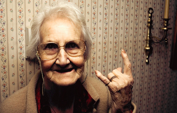 Funny Wallpapers of Old Women