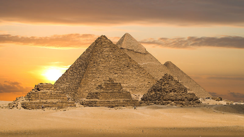 Pyramids Desert Wallpaper