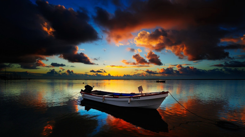 Sunset Boat Wallpaper