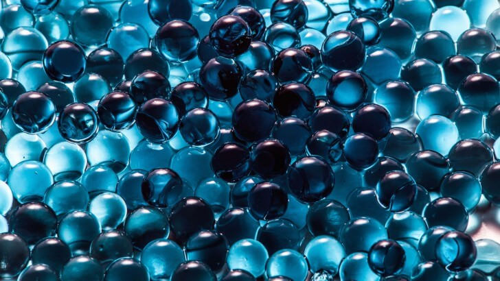 Abstract Water Beads Wallpaper