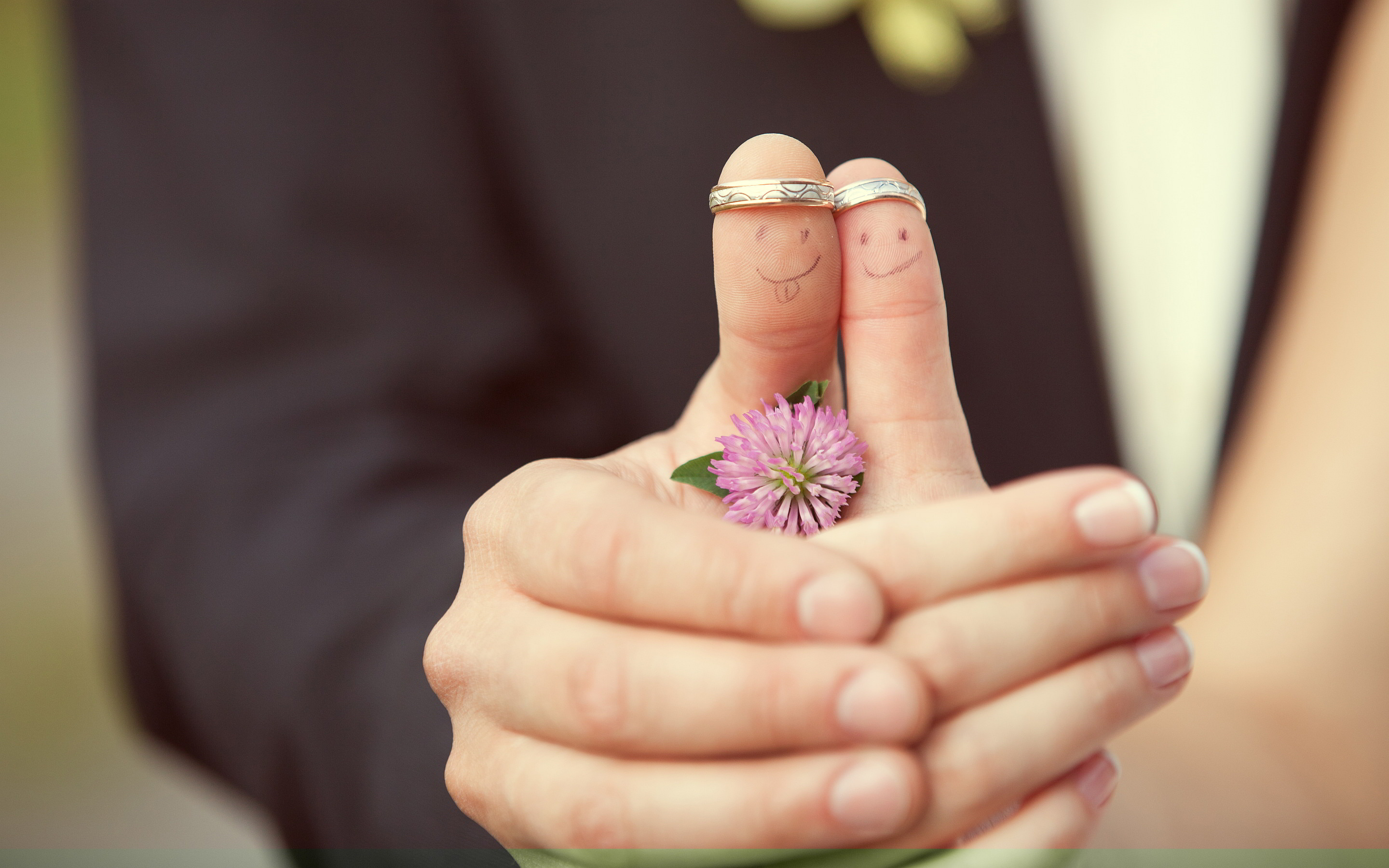 Couple Wedding Rings Background