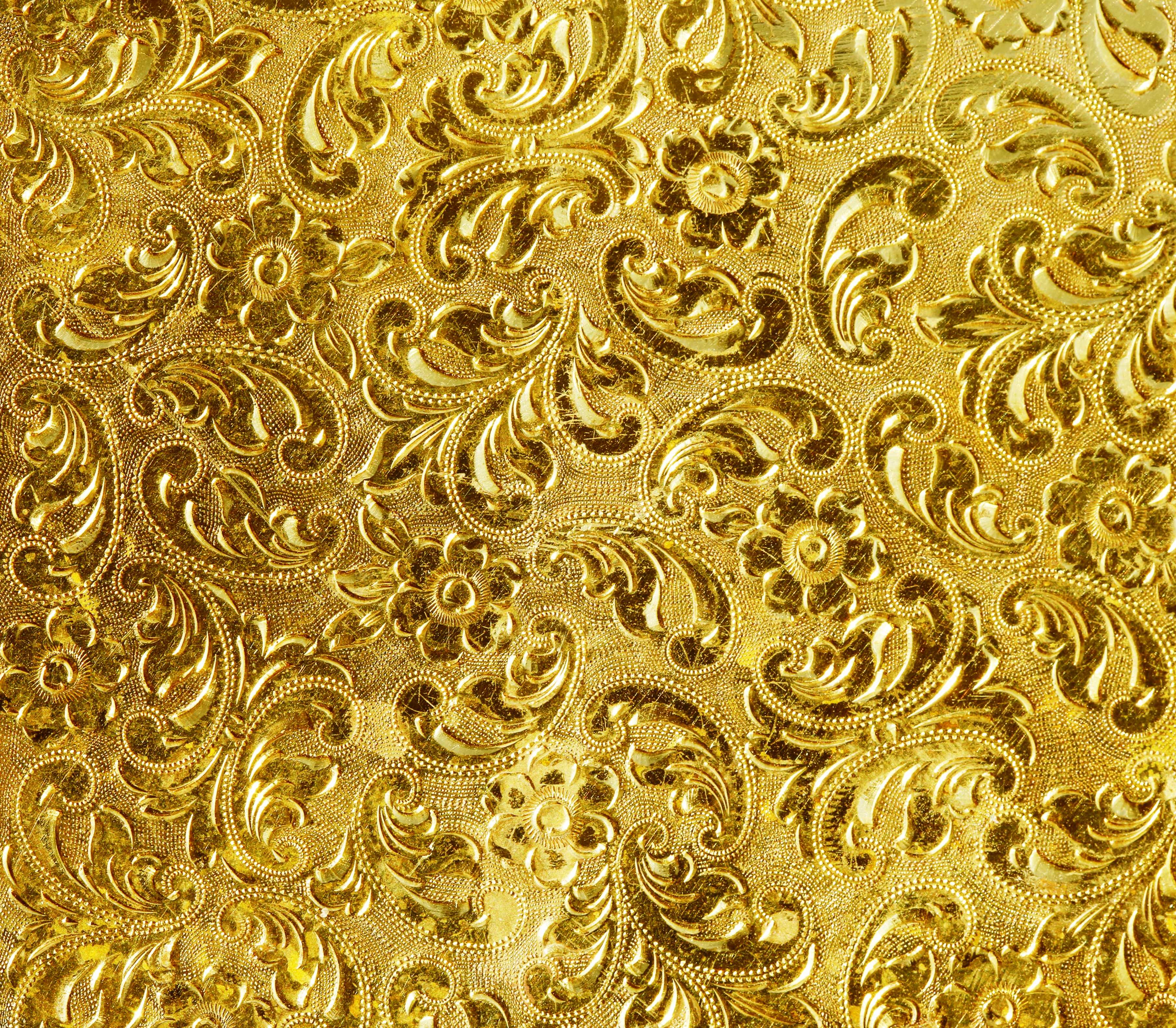 Floral Golden Pattern Wallpaper
