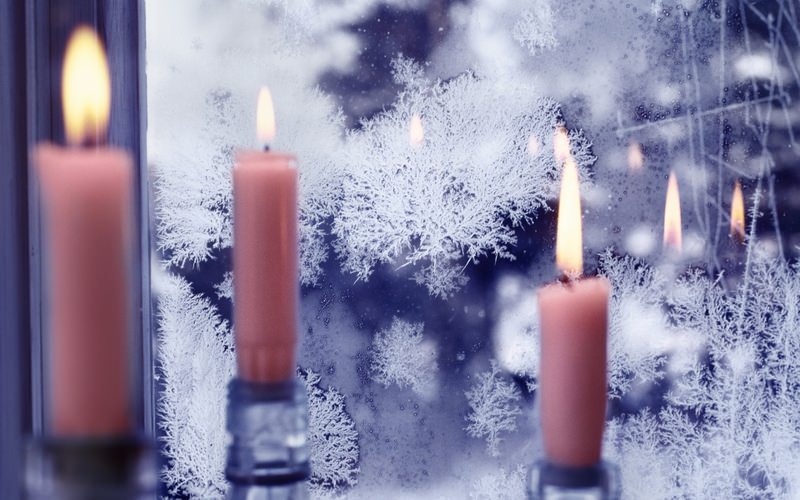 Snowflakes Christmas candles Wallpaper