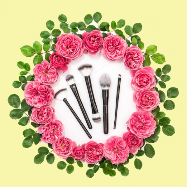 Rose Petal Cosmetic Brushes