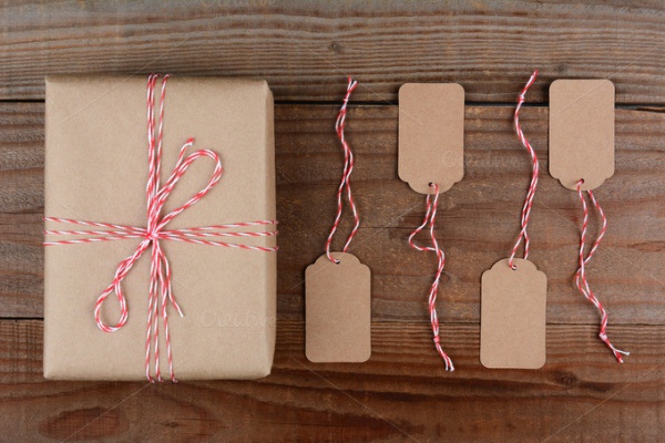 Wrapped Gift Tag Design